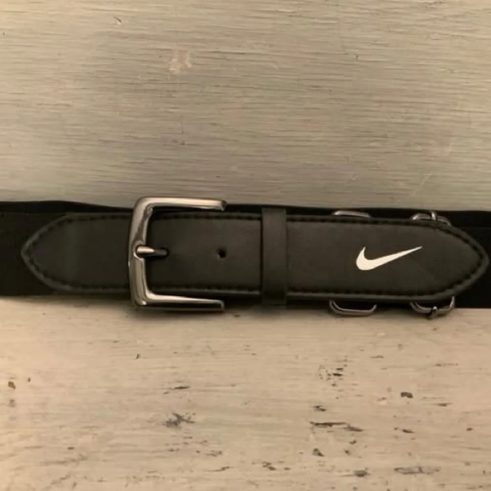 Nike Black Faux Leather Elastic Adjustable Fit‎ Belt Like New